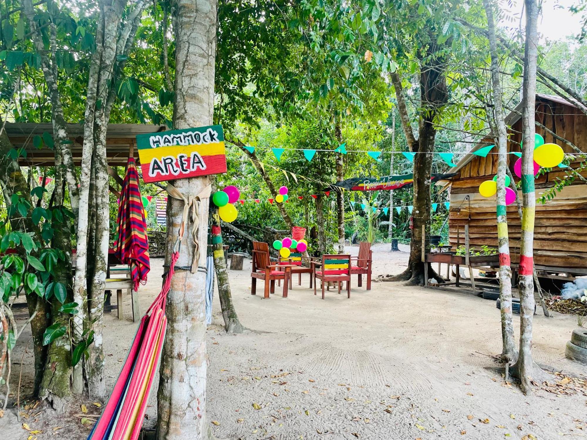 Land Of Promise - Reggae Bar & Eco Village Zanderij Екстер'єр фото